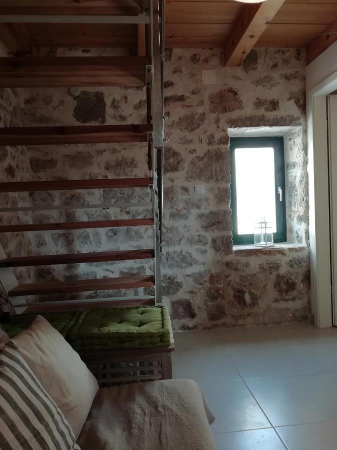 Krka Waterfalls Stonehouse Roko Lozovac Bagian luar foto