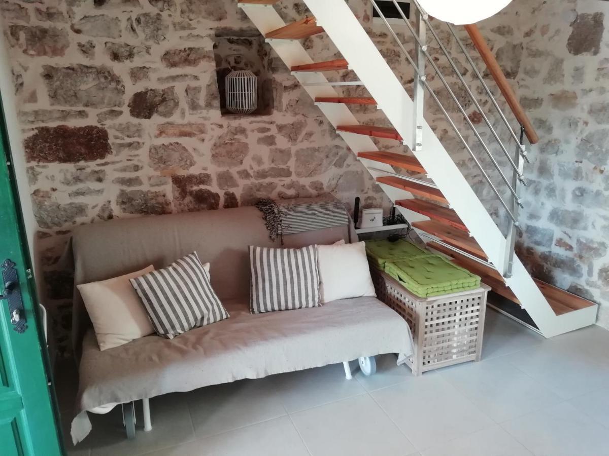 Krka Waterfalls Stonehouse Roko Lozovac Bagian luar foto