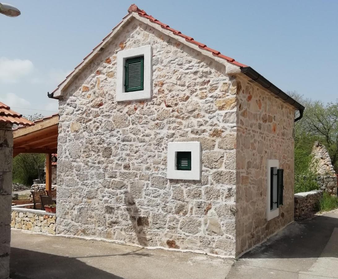Krka Waterfalls Stonehouse Roko Lozovac Bagian luar foto