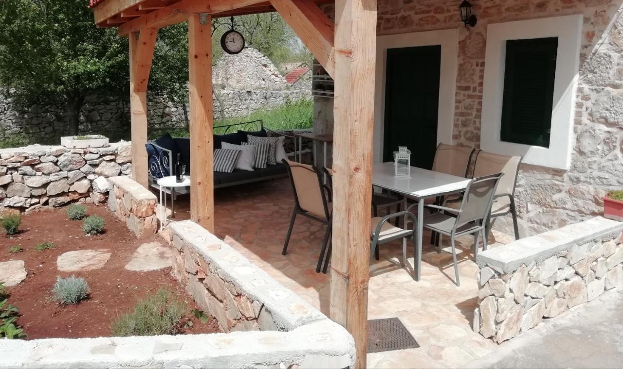Krka Waterfalls Stonehouse Roko Lozovac Bagian luar foto