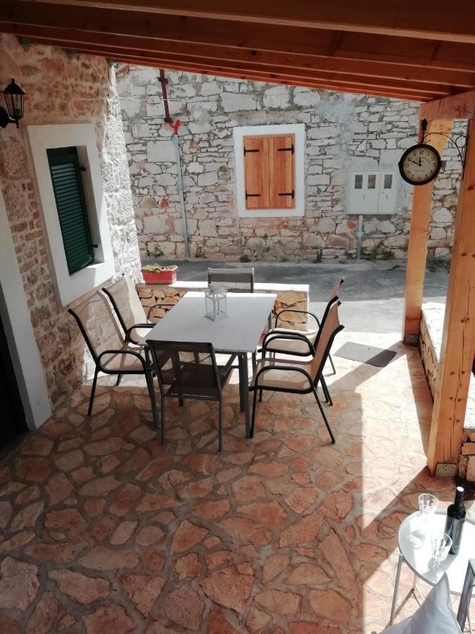 Krka Waterfalls Stonehouse Roko Lozovac Bagian luar foto